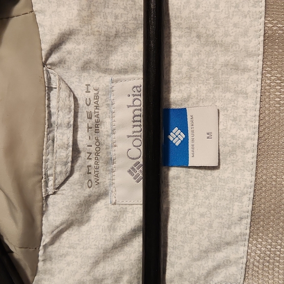 Columbia Sportswear Omni-Tech Rain Coat - Picture 2 of 10